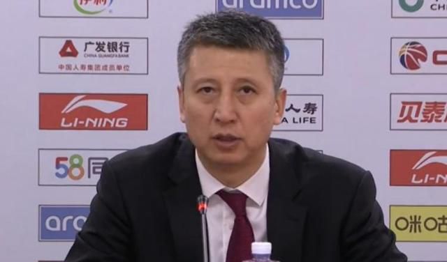 不过，格雷泽家族并没有离开，但现在看来，滕哈赫将听从新掌门的安排。